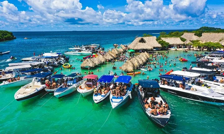 Full Day 5 Best Rosario Islands Spots Make Friends & do Snorkel
