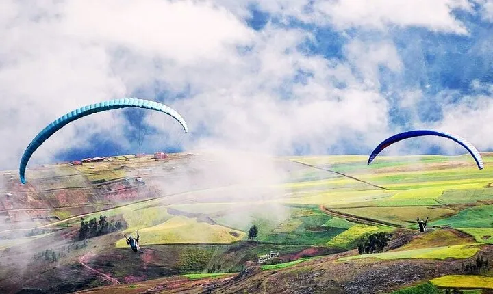 Paragliding in the Sacred Valley of the Incas From Cusco