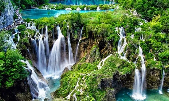 Plitvice Lakes Private Guided Day Trip from Zagreb