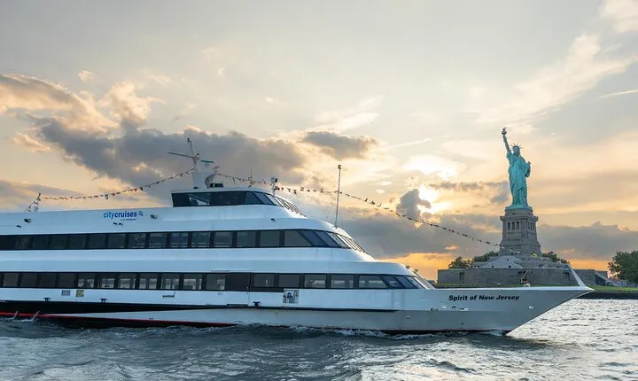 City Cruises NYC Skyline Dinner Cruise from New Jersey