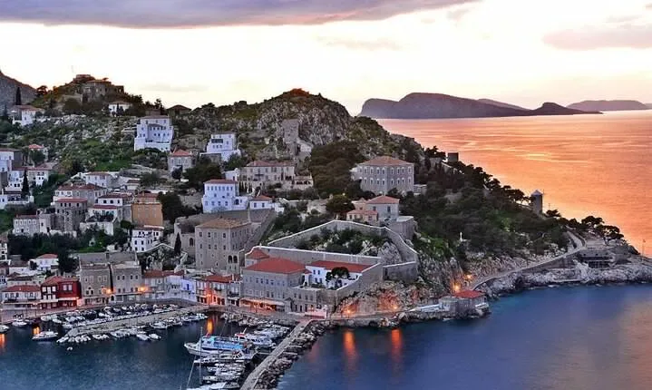 Hydra, the Lordly Island of Senses prive