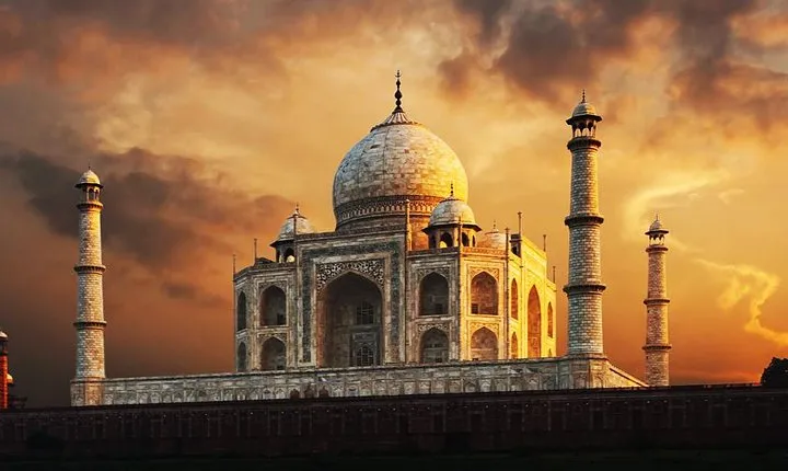 Private Taj Mahal and Agra Full-Day Tour From Delhi