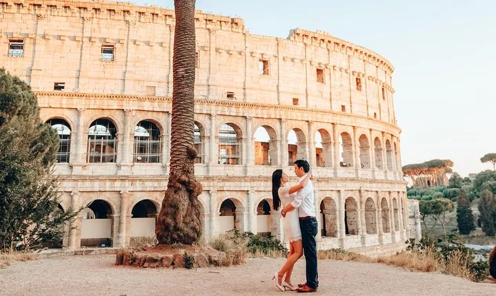 ANGLE - Rome Photoshoot With A Local Photographer 