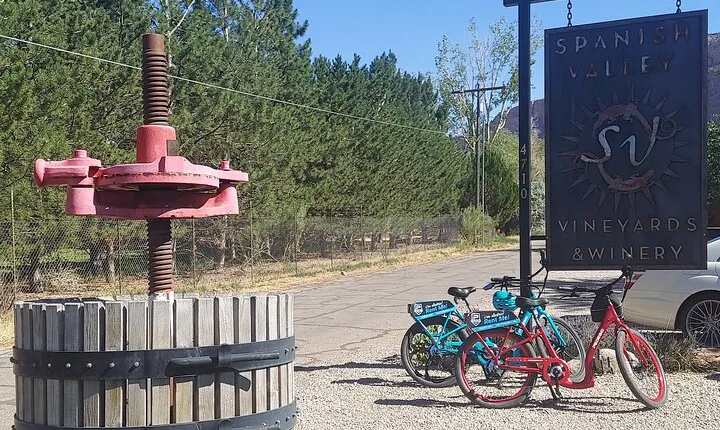 Moab Back Roads, History and Winery E-Bike Tour