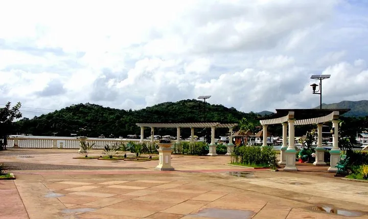 Private Coron Town Tour