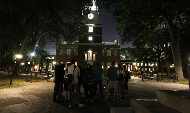 Ghost Tour of Philadelphia by Candlelight