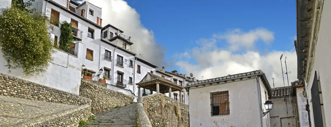 Walking tour of the alternative Granada