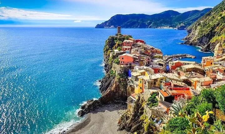 Ligurian Colors, Cinque Terre Full Day Private Transfer Excursion From Milan