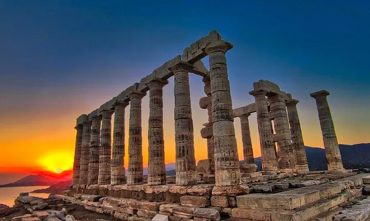 Half-day Sounio and Athenian Riviera private tour