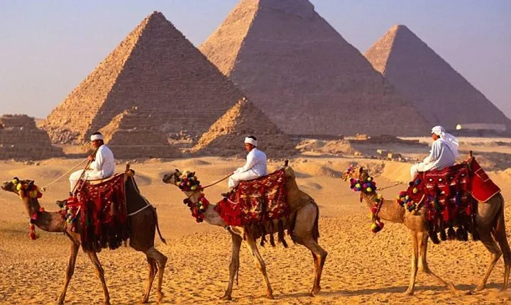 Tour To Giza Pyramids And Egyptian Museum