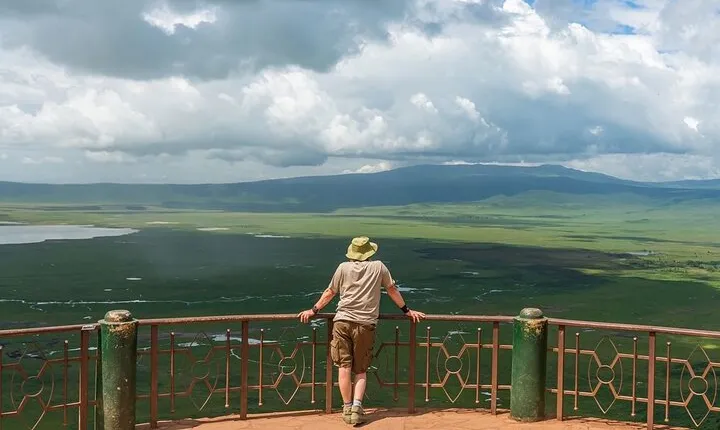 3 Days Private Midrange Lodge Safari with Kilimanjaro Day Hike