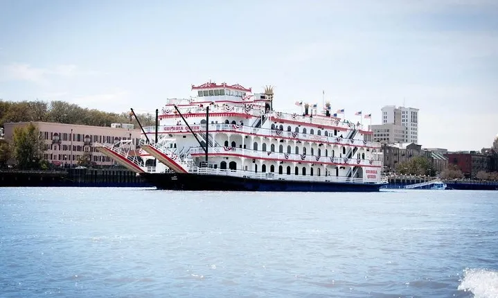 Sunday Brunch Riverboat Cruise in Savannah