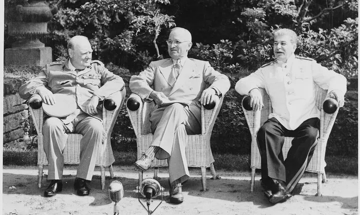 Berlin & Potsdam Palaces: From Kings to the Cold War