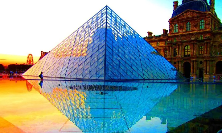 Discover Spectacular Paris: Self-Guided Audio Tour