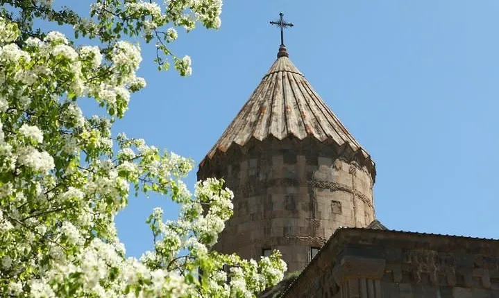 Yerevan – Tatev – Khndzoresk – Carahunge – Yerevan