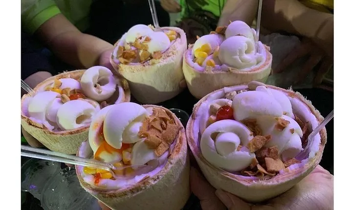 Vietnam Traditional street food tour
