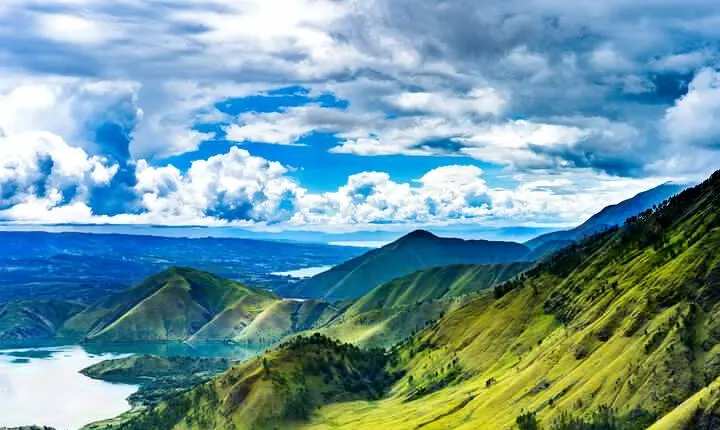 Private Mount Pusuk Buhit Hiking Tour from Samosir Island