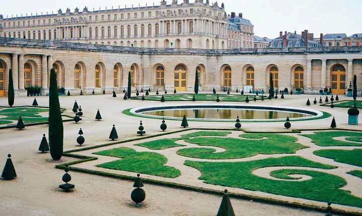 Private Half Day Versailles with Audio Guide Tour from Paris
