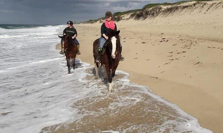 Day trip to Macaneta beach + horse ride