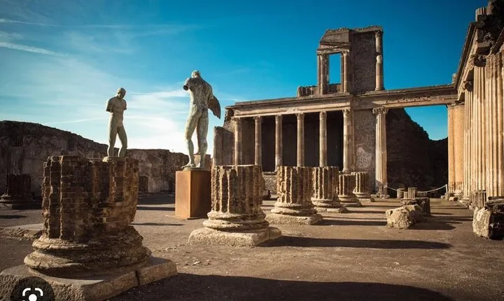 Private and Guided day in Pompeii and Vesuvius from Naples
