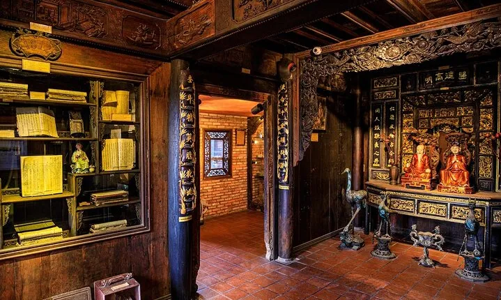 Vietnam: Fito Museum Featuring Traditional Medicine