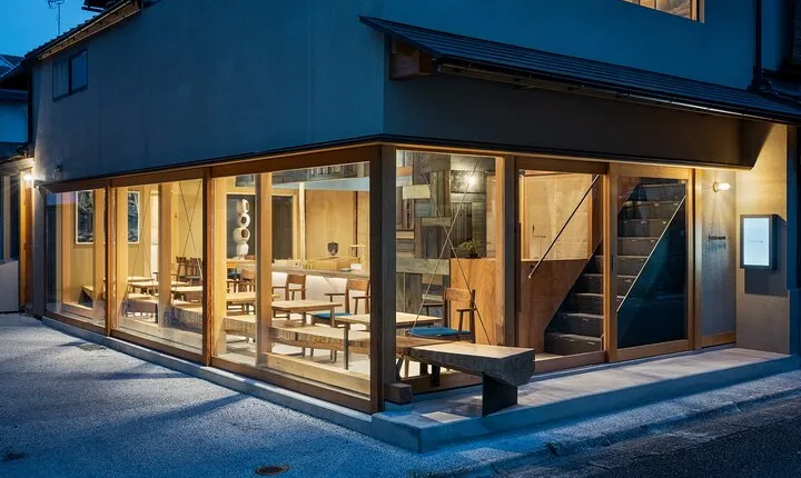 Exclusive Sushi Experience in Central Kyoto with Sake
