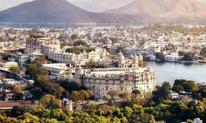 6 Days Golden Triangle with Udaipur Tour : Delhi, Agra, Jaipur 