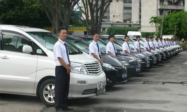 Guangzhou Car Rental with English Speaking Driver