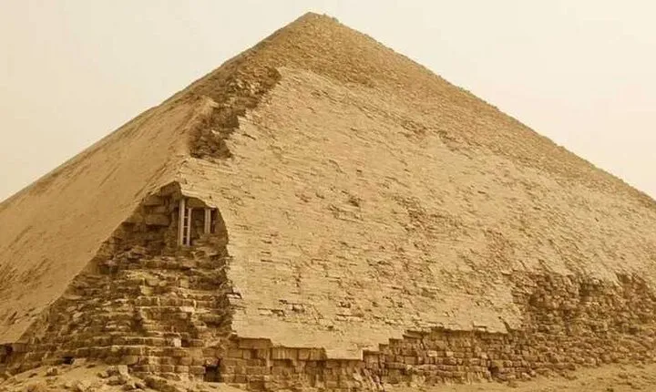 Explore Egypt’s Ancient Wonders: Memphis, Sakkara & Dahshur!