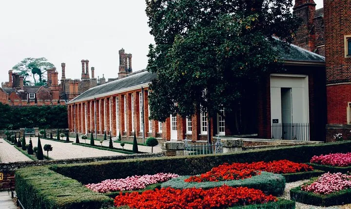 Regal Retreat: Day Trip to Hampton Court Palace from London