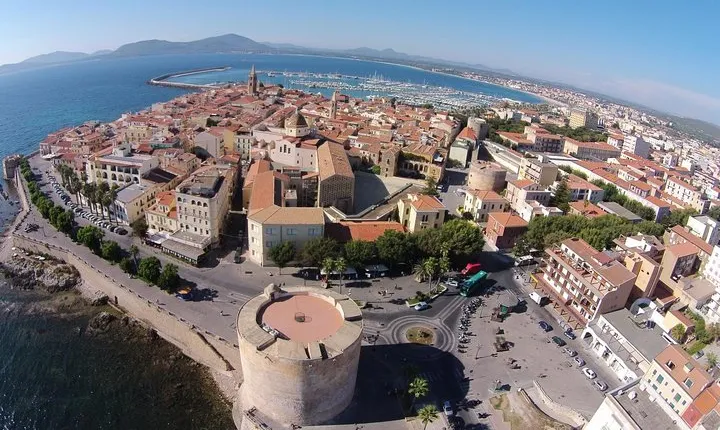 Cagliari: Alghero full day Private Tour Experience