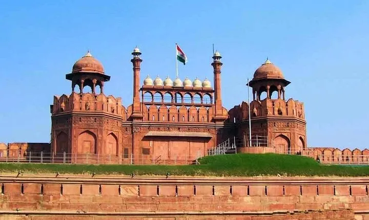 Old Delhi Temple, Spice Market With Food