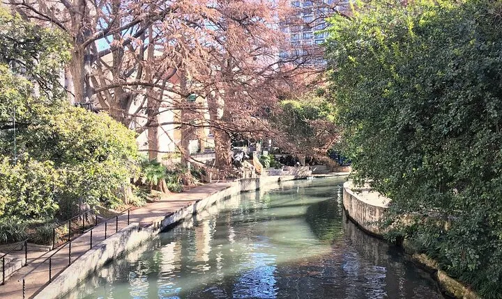 Historic Downtown & Riverwalk Walking Tour