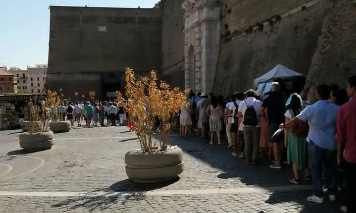 Skip-The-Line: Vatican & Sistine Chapel Last Minute Tour Tickets