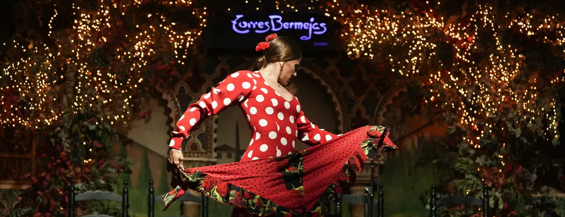 Tablao Torres Bermejas flamenco show and drink