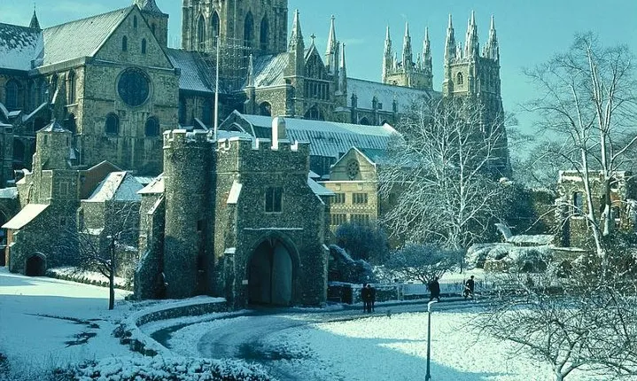 Leeds Castle, Canterbury Cathedral, Dover,Greenwich on Boxing Day