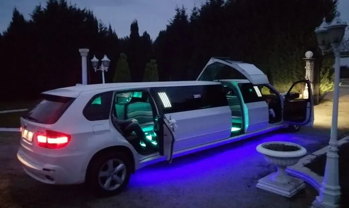 Beirut Airport Transfer in a Limousine