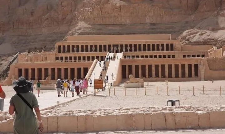Tour In Luxor From Hurgharda By Bus