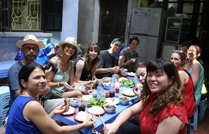 Insight Hanoi Travel Street Food Tour