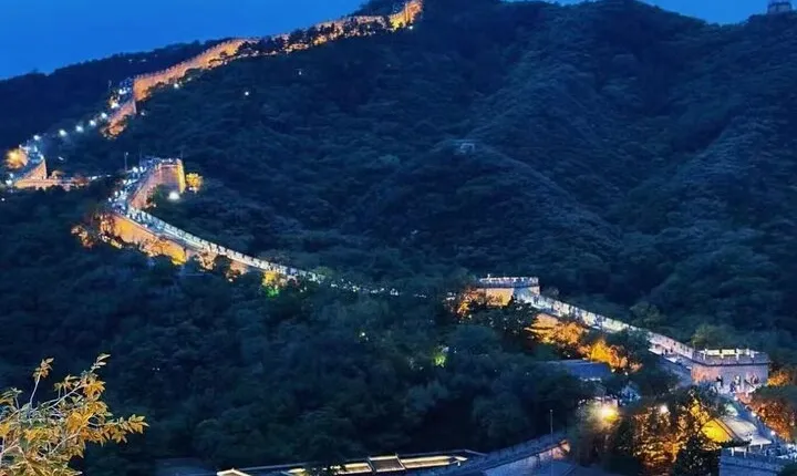 Night Tour to Beijing Gubei Water town with Simatai Great wall
