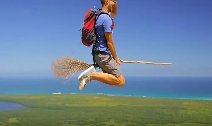 Esmeralda Beach and Round Mountain Excursions