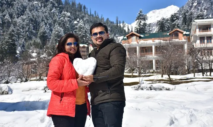 Photoshoot in Manali By Professional Photographer