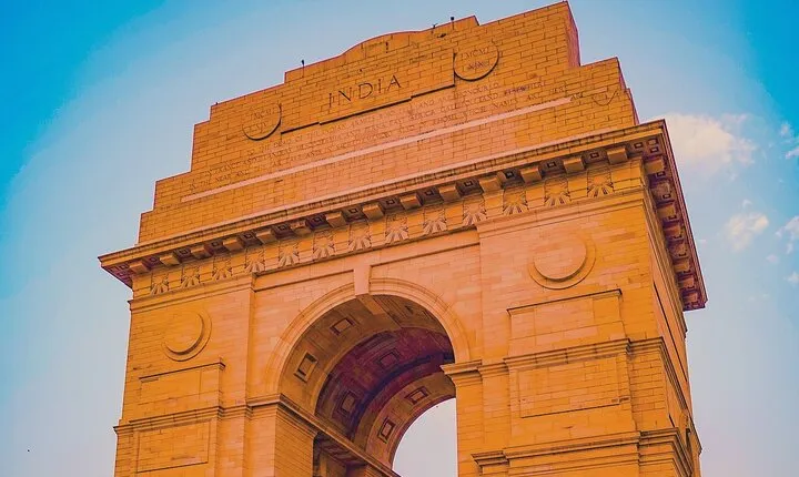Old and New Delhi Full-Day Private Tour with Rickshaw Ride