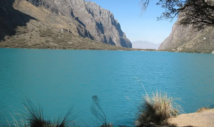 Llanganuco Lakes - Huascaran National Park full day private tours English Guided