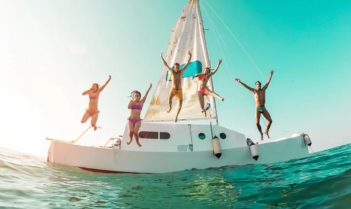 Catamaran and snorkel in isla mujeres