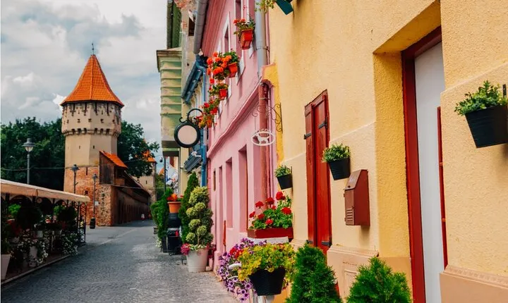 Sibiu Old Town Exploration Game and Self-Guided Tour