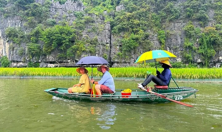 From Hanoi to Ninh Binh Daily Tour with Lunch, Biking, Boat Trip