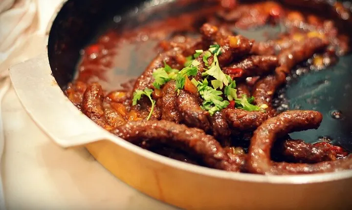 Food Tour: Taste Cairo like a local