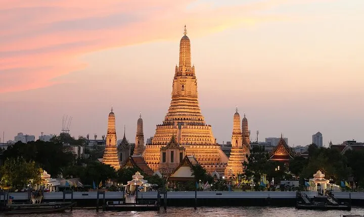 Enjoy with Baiyoke Sky Buffett Dinner - Bangkok