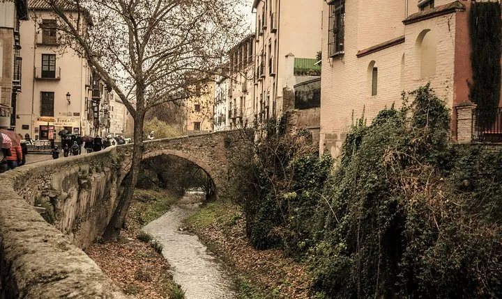 Guided tour Granada Unexplained